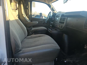 2020 GMC Savana 2500 Cargo Van 1WT 135.2" WB – miniatura 8