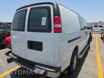 2020 GMC Savana 2500 Cargo Van 1WT 135.2" WB - miniatura 4