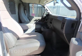 2020 GMC Savana 2500 Cargo Van 1WT 135.2" WB - miniatura 5