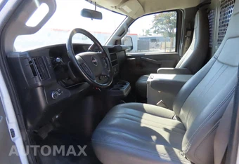 2020 GMC Savana 2500 Cargo Van 1WT 135.2" WB - miniatura 9