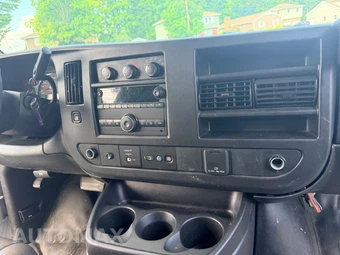 2020 GMC Savana 2500 Cargo Van 1WT 135.2" WB - miniatura 14