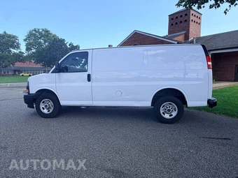 2020 GMC Savana 2500 Cargo Van 1WT 135.2" WB - miniatura 3
