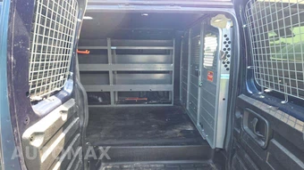 2020 GMC Savana 3500 Cargo Van 1WT 135.2" WB - miniatura 18