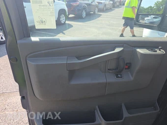 2020 GMC Savana 3500 Cargo Van 1WT 135.2" WB - miniatura 9