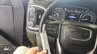 2020 GMC Sierra 1500 Denali Crew Cab Short Bed - miniatura 30