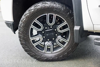 2020 GMC Sierra 2500HD AT4 4x4 4dr Crew Cab SB - miniatura 32
