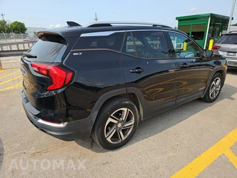 2020 GMC Terrain SLT 4SA – miniatura 4