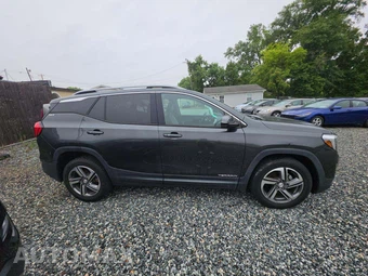 2020 GMC Terrain SLT 4SA – miniatura 4