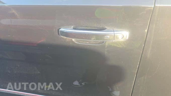 2020 GMC Yukon Denali - miniatura 30