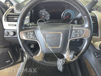2020 GMC Yukon Denali 5SA - miniatura 10