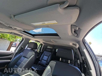 2020 GMC Yukon Denali 5SA - miniatura 8