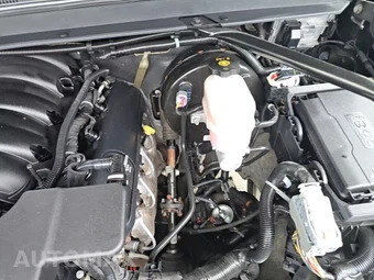2020 GMC Yukon Denali 5SA - miniatura 24