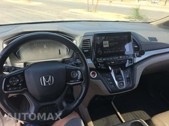 2020 Honda Odyssey Touring 118.1" WB - miniatura 7