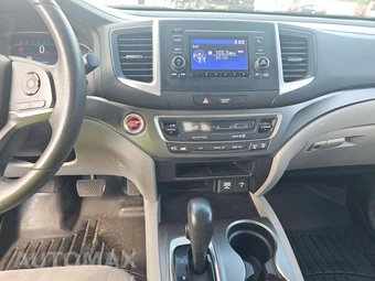2020 Honda Pilot LX - miniatura 7