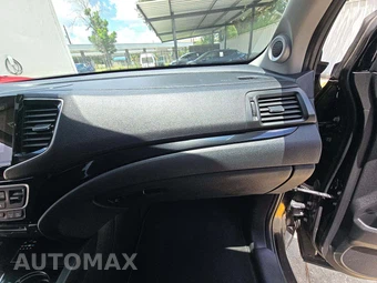 2020 Honda Pilot Touring 8-Passenger - miniatura 17