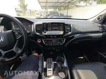 2020 Honda Pilot Touring 8-Passenger - miniatura 7