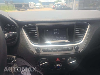 2020 Hyundai Accent SE – miniatura 10