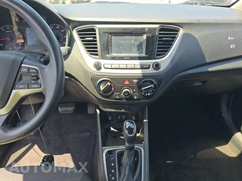 2020 Hyundai Accent SE - miniatura 11