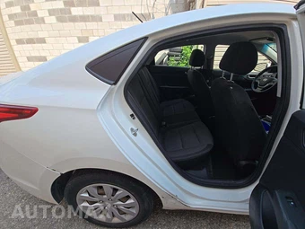 2020 Hyundai Accent SE – miniatura 16