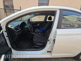 2020 Hyundai Accent SE – miniatura 6