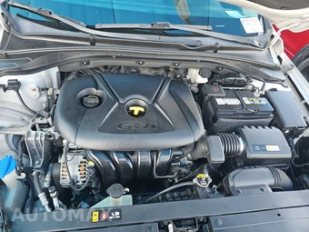 2020 Hyundai Elantra GT Hatchback - miniatura 15