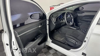 2020 Hyundai Elantra SE Sedan - miniatura 10