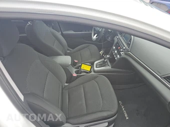 2020 Hyundai Elantra SE Sedan - miniatura 8