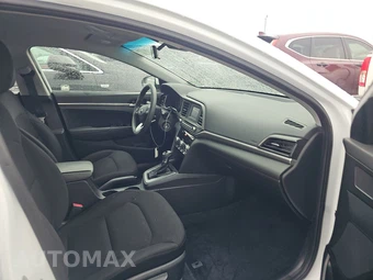 2020 Hyundai Elantra SE Sedan – miniatura 8