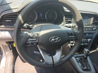 2020 Hyundai Elantra SE Sedan - miniatura 10