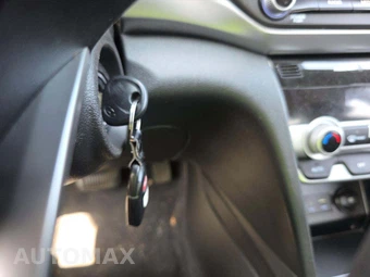 2020 Hyundai Elantra SE Sedan - miniatura 8