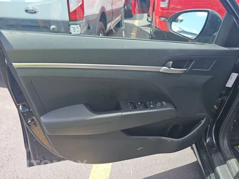 2020 Hyundai Elantra SE Sedan - miniatura 9