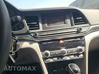 2020 Hyundai Elantra SE Sedan - miniatura 11