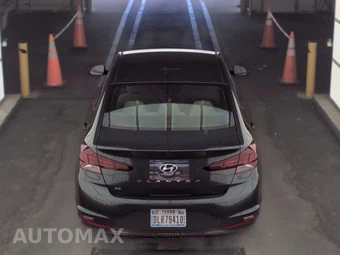 2020 Hyundai Elantra SE Sedan - miniatura 5