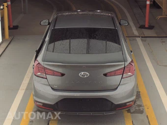 2020 Hyundai Elantra SE Sedan – miniatura 5