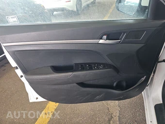 2020 Hyundai Elantra SE Sedan - miniatura 9