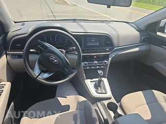 2020 Hyundai Elantra SE Sedan – miniatura 8