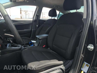 2020 Hyundai Elantra SE Sedan - miniatura 3
