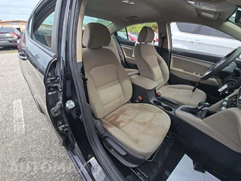 2020 Hyundai Elantra SE Sedan - miniatura 18