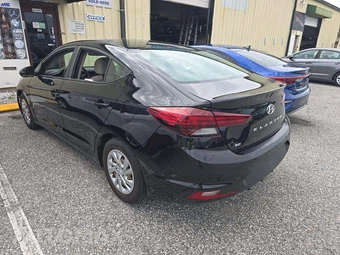2020 Hyundai Elantra SE Sedan - miniatura 2