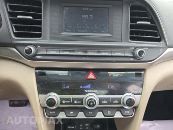 2020 Hyundai Elantra SE Sedan - miniatura 31