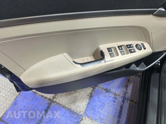 2020 Hyundai Elantra SE Sedan - miniatura 33