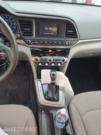 2020 Hyundai Elantra SE Sedan - miniatura 11