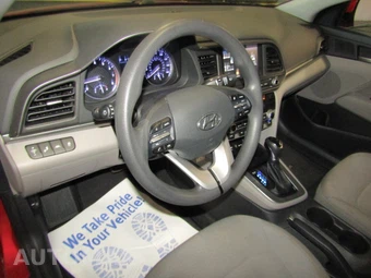 2020 Hyundai Elantra SEL Sedan - miniatura 9