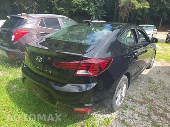 2020 Hyundai Elantra SEL Sedan – miniatura 3