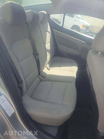 2020 Hyundai Elantra SEL Sedan – miniatura 13