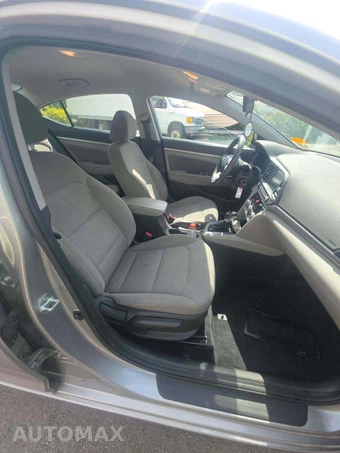 2020 Hyundai Elantra SEL Sedan – miniatura 15