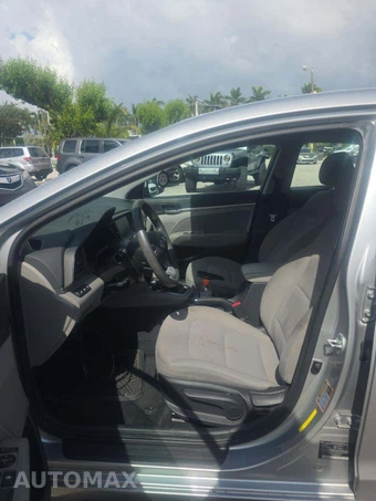 2020 Hyundai Elantra SEL Sedan – miniatura 3