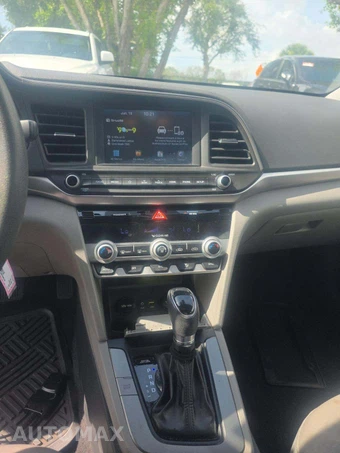 2020 Hyundai Elantra SEL Sedan – miniatura 7