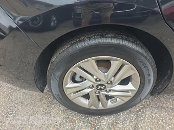 2020 Hyundai Elantra SEL Sedan – miniatura 10