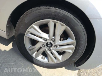 2020 Hyundai Elantra SEL Sedan - miniatura 18
